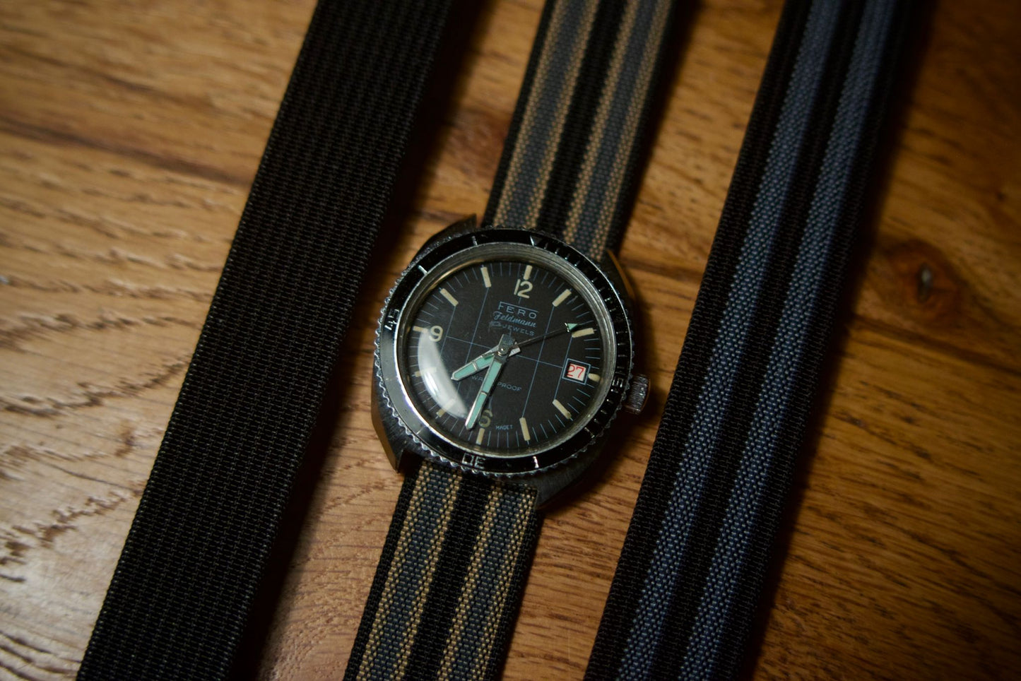 "Adventsfenster 8" Schwarz